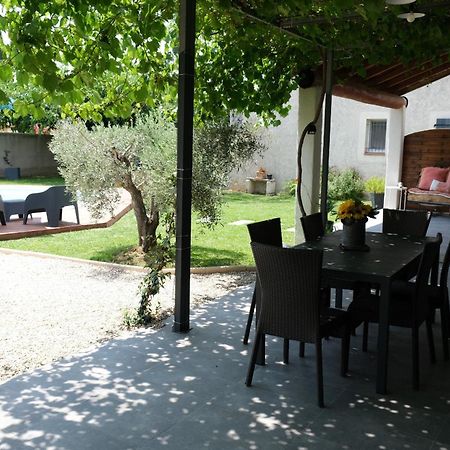 Willa Very Pleasant House With Swimming Pool In Mouries, Near Les Baux De Provence In The Alpilles - 6 People Zewnętrze zdjęcie